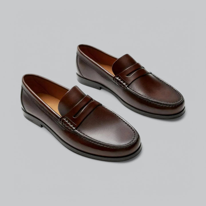Carlos | Elegantes mocassins em pele