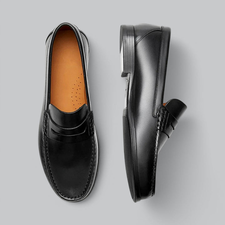 Carlos | Elegantes mocassins em pele