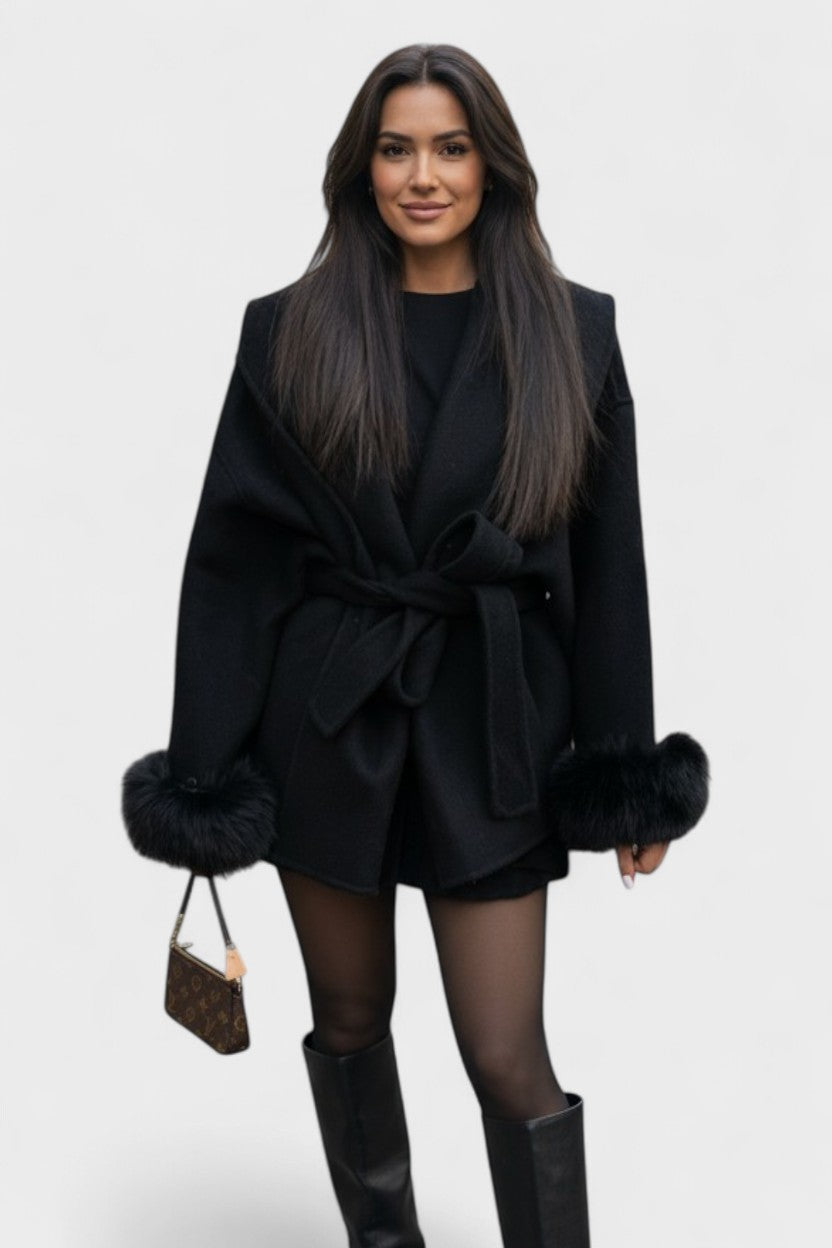 Sandra | Elegante casaco comprido com pele sintética