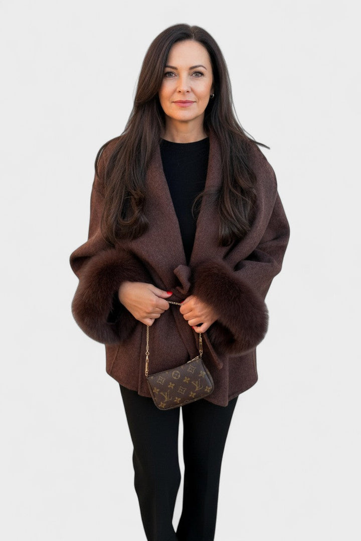 Sandra | Elegante casaco comprido com pele sintética