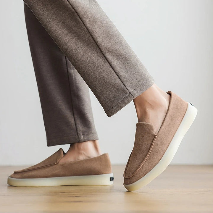 Vânia | Mocassins business em camoscio clássico
