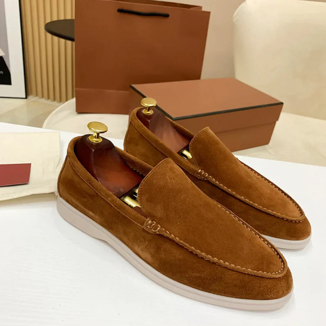 Aníbal | Mocassins em pele em camurça clássicos