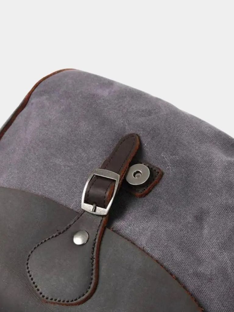 Adelino | Mala messenger windsor