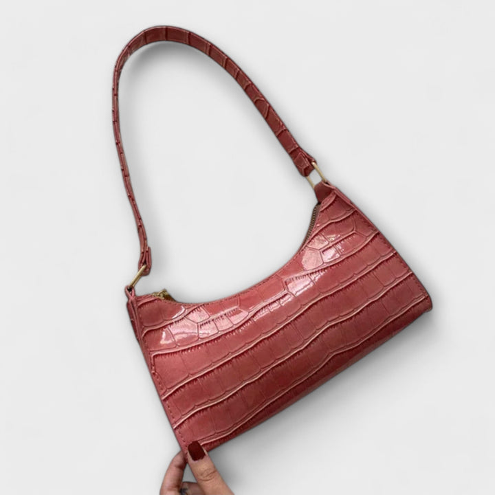 Helena | Mala em pele